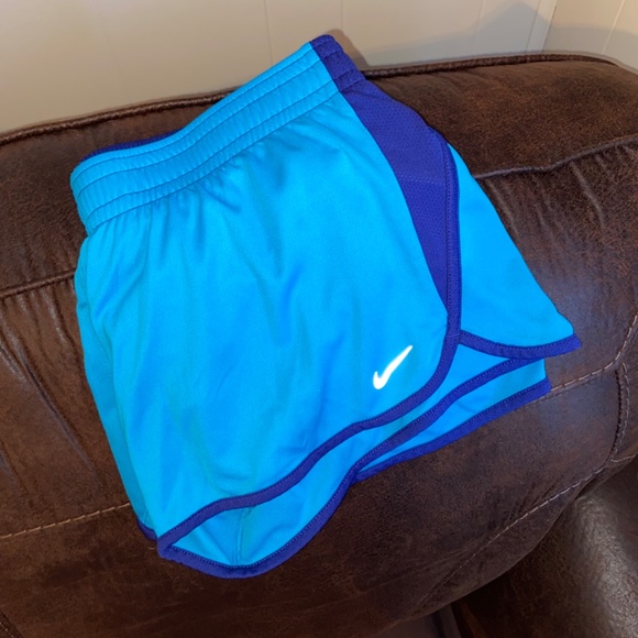 Nike DriFit Running Shorts - Picture 2 of 3